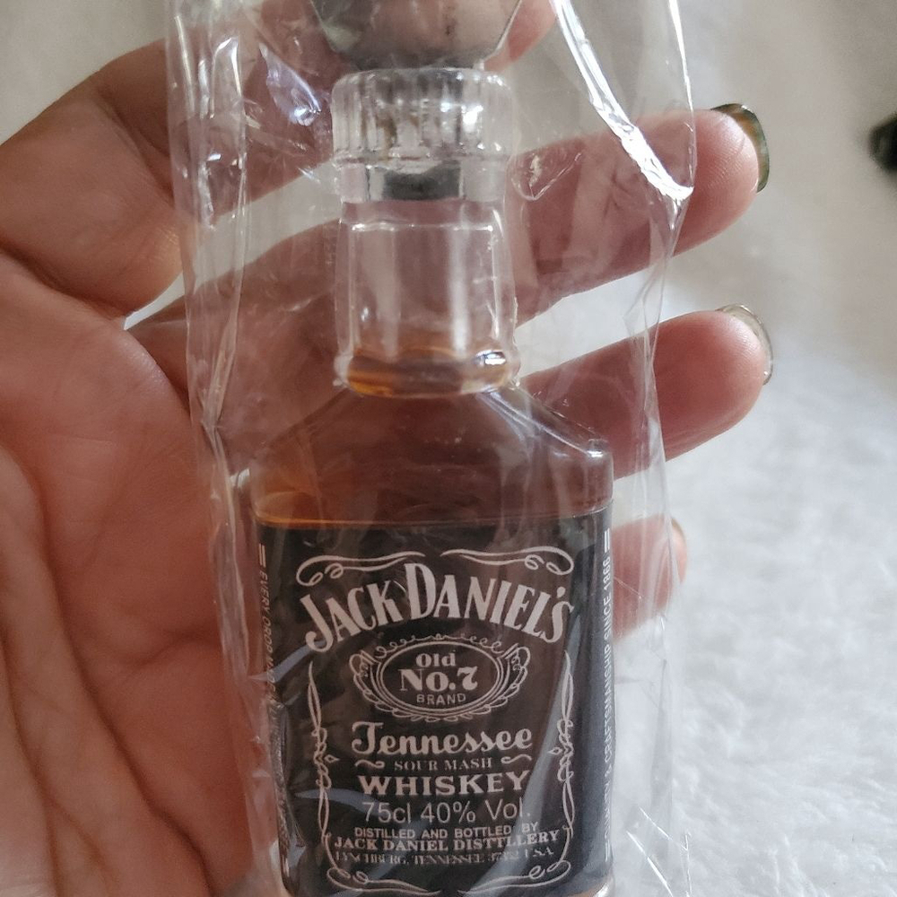 Unisex Jack Daniel's Brown & Black Whiskey Bottle Bar and Magnet